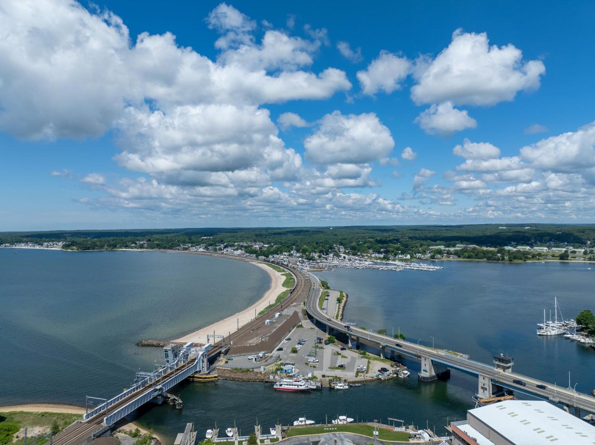 Marina Bay Cottages Waterford Екстер'єр фото